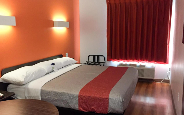 Motel 6 Midland, TX