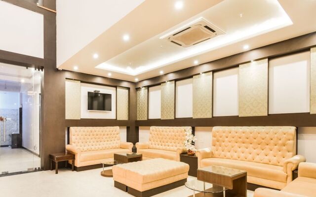 Townhouse 652 Hotel Royal Akshayam
