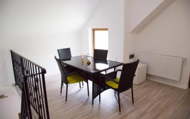 Cosbuc Residence & Villa