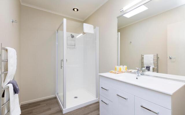 Colonial Court Motor Inn