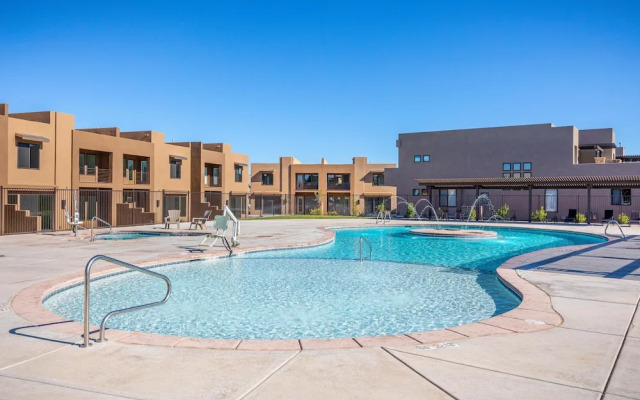 Oasis by the Pool