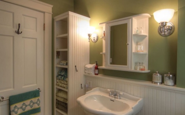 Huckleberry Hill Bed and Breakfast
