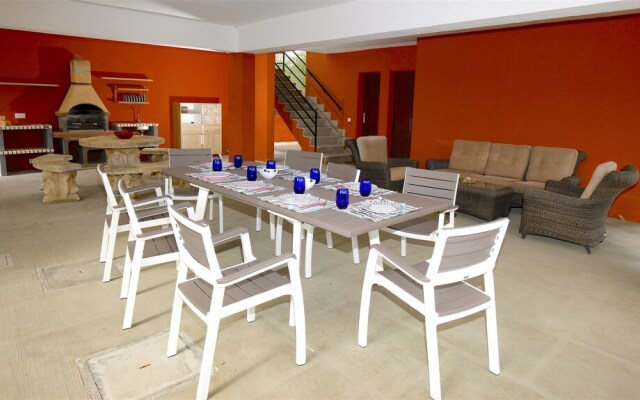 Casa Familiar con Piscina y BBQ
