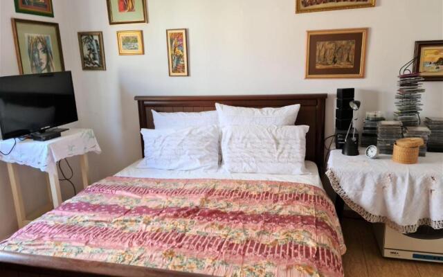 2-bedroom apartment with Dajti Mountain view