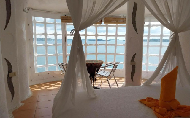 Al Faro Cosmio Hotel