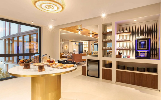 Hotel Yac Paris Clichy, A Member Of Radisson Individuals