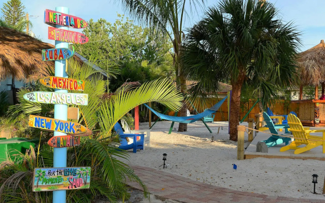Siesta Key Palms Resort