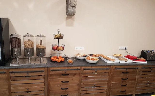 Logis Hôtel Yseria Historical Center