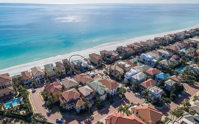 Bella Luna by RedAwning