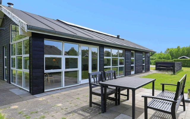 8 Person Holiday Home in Hals-by Traum