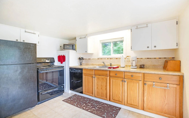 Crabbin Cabin Westport