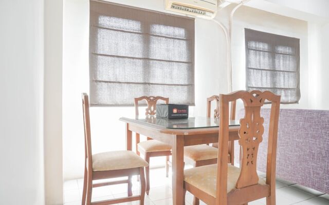 Comfortable And Combined 3Br At City Park Apartment