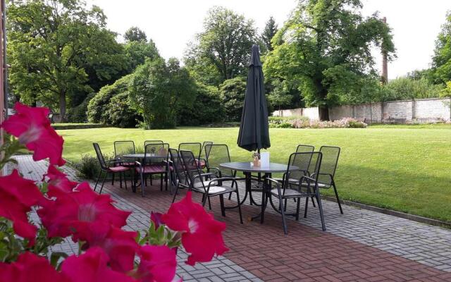 Vzdělávací Středisko a Hotel