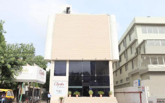 GenX Bhavnagar Hotel