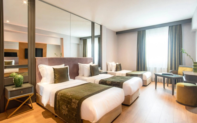 Oran Hotel