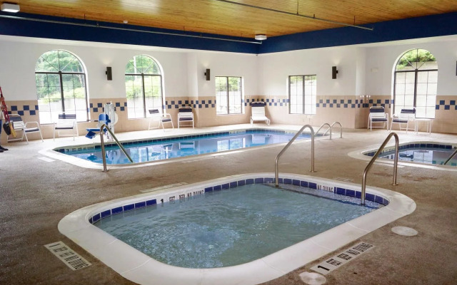 Comfort Inn & Suites Milford / Cooperstown