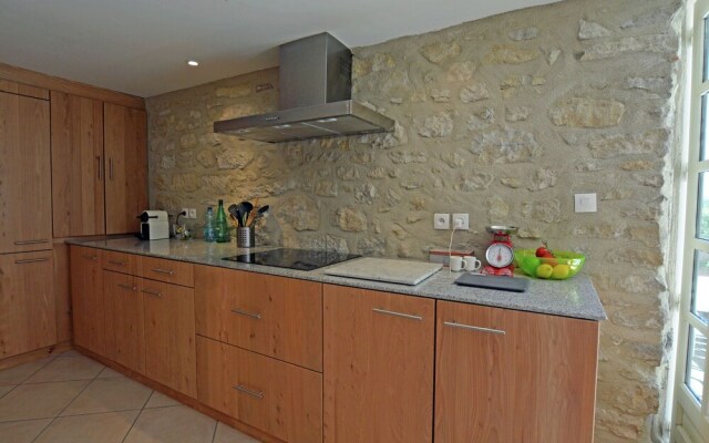 Luxurious Villa in Alzonne with Terrace