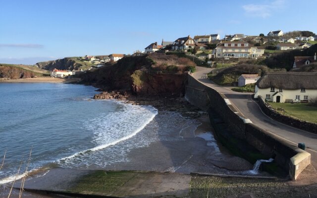 The Sun Bay Hotel & Restaurant