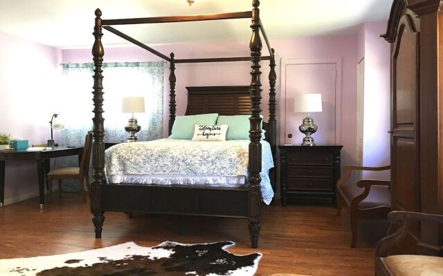 Sleepy Creek Country Manor