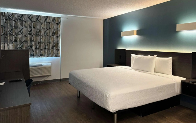 Motel 6 Carson, CA