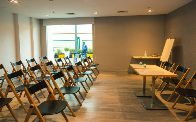 Holiday Inn Express Bengaluru Whitefield Itpl by IHG