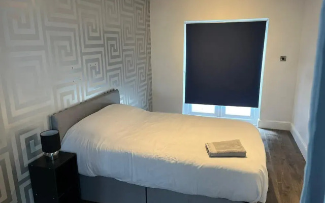 SPECIAL 5 Bedroom Whole House Brereton