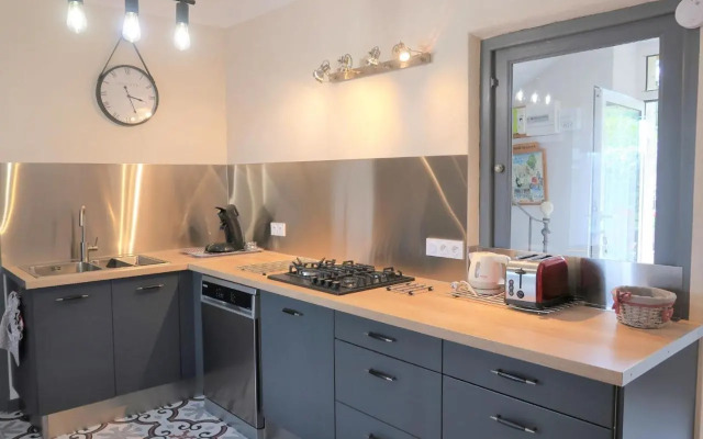 Holiday Home L'Olivier - MBE102