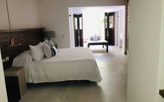El Careyes Club & Residences