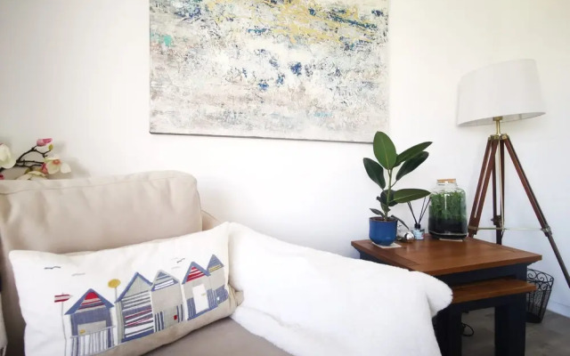 Sea View 3 Bedroom Seaside Property