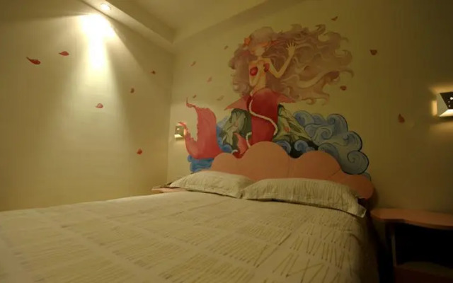 Hangzhou ACG Life Theme Hotel (Yunhe Plaza Branch)