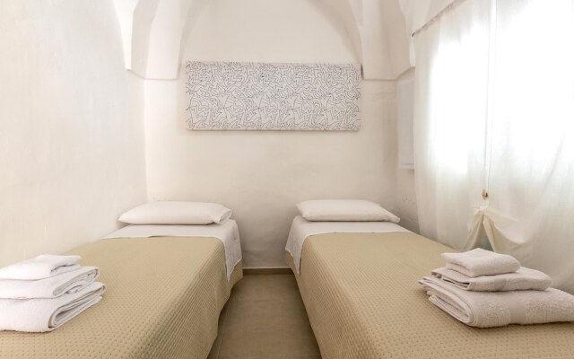 3482 Vico dei Mille by Barbarhouse