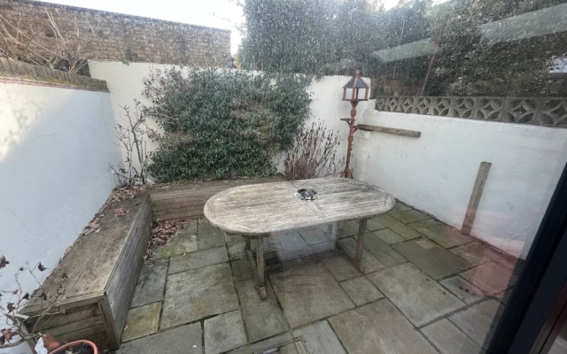 Stylish and Spacious 2 Bedroom House in Brixton