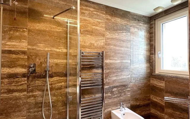 Bilocale Moderno e Confortevole con Terrazzo