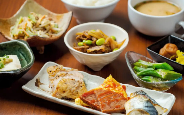 Yenn's Marina Inn Mercy