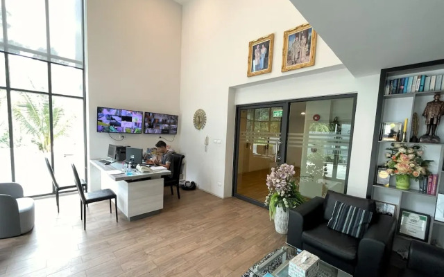 Apartment at Splendid Condo by Lofty