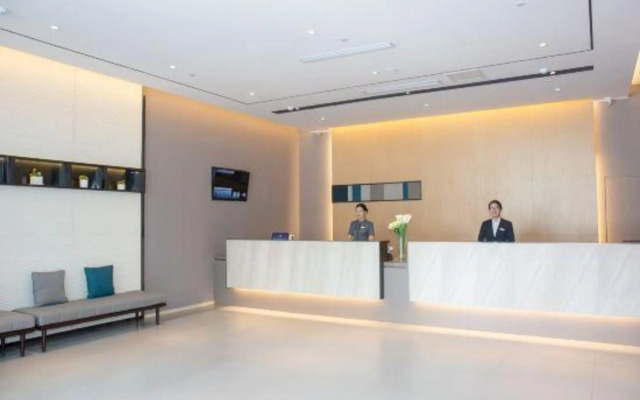 Home business hotel (suqian west lake road bus station)