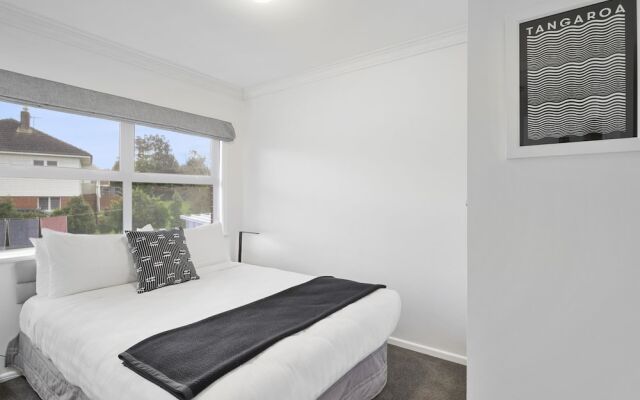 Renovated Takapuna 2BR Apt - Parking