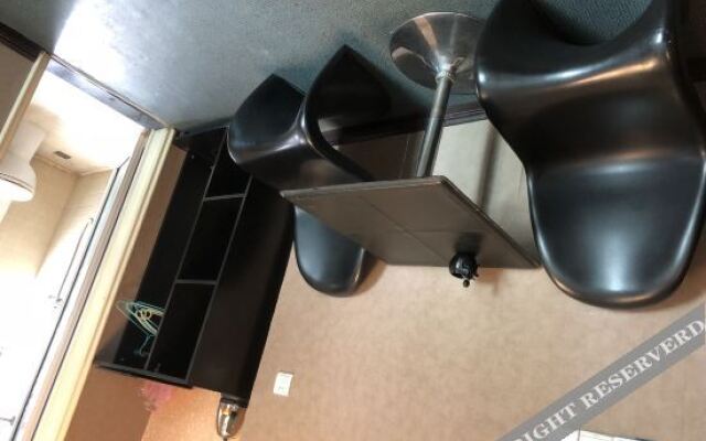 Xiaojia Biyu Business Hotel