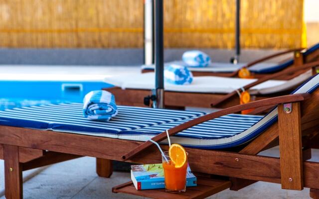 Modern Holiday Home in Podstrana With Pool