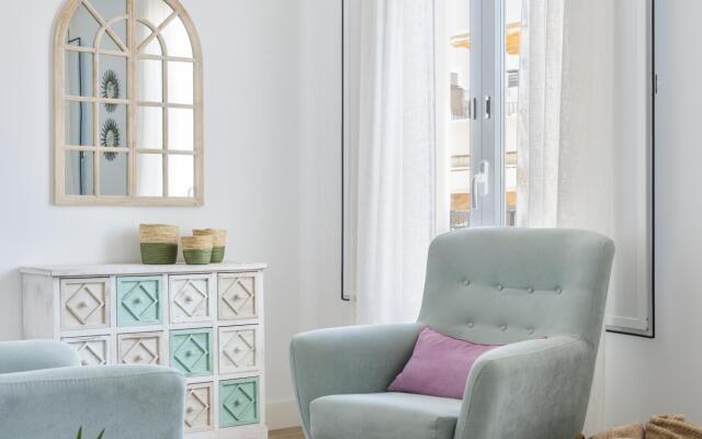 Lovely 3-bedroom apartment near Alameda. Juan Rabadan I