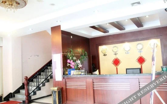 Yixing Business Hotel