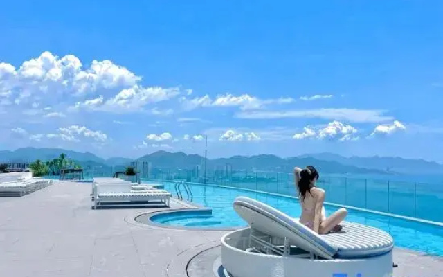 M-Ocean Panorama Nha Trang Apartment by SanVilla
