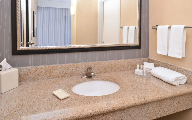 Courtyard by Marriott Pittsburgh Monroeville