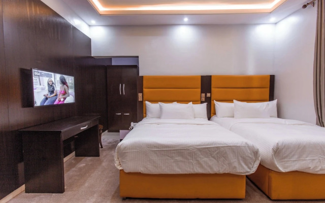 Londonian Hotel & Suites