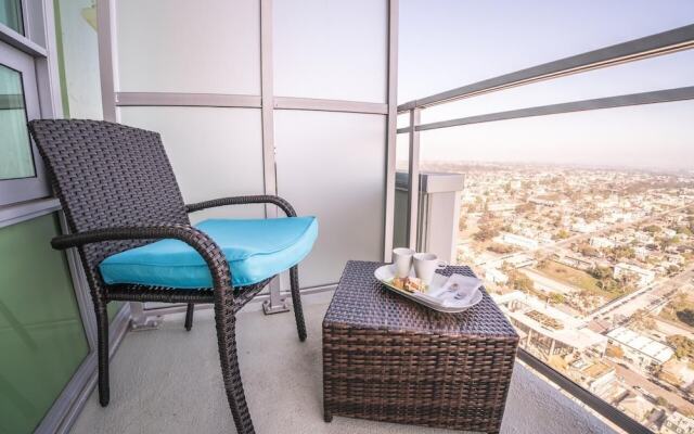 Ocean View III by AvantStay   High-Rise Flat in DT w/ City & Ocean Views!