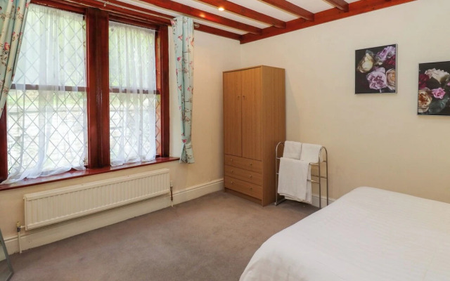 Highwood Lodge