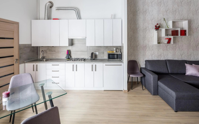 Площа Святого Теодора 13