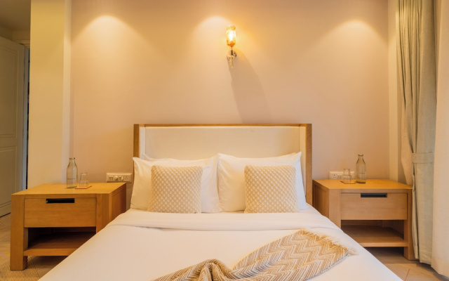 Elivaas Solace AquaVista 5BHK Villa