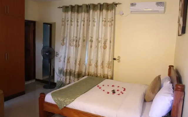 Oluwa Seun Beach Cottages