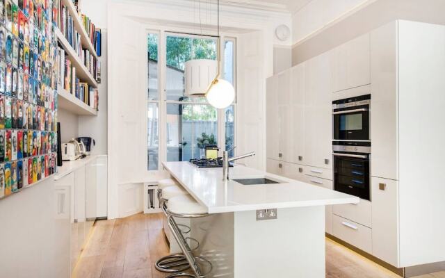 Bright and Spacious 2 bed Flat in Notting Hill